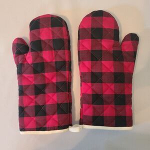 Maurices Buffalo Plaid Oven Mitts NEW